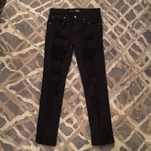 Rustic Dime Trend Shredded Denim